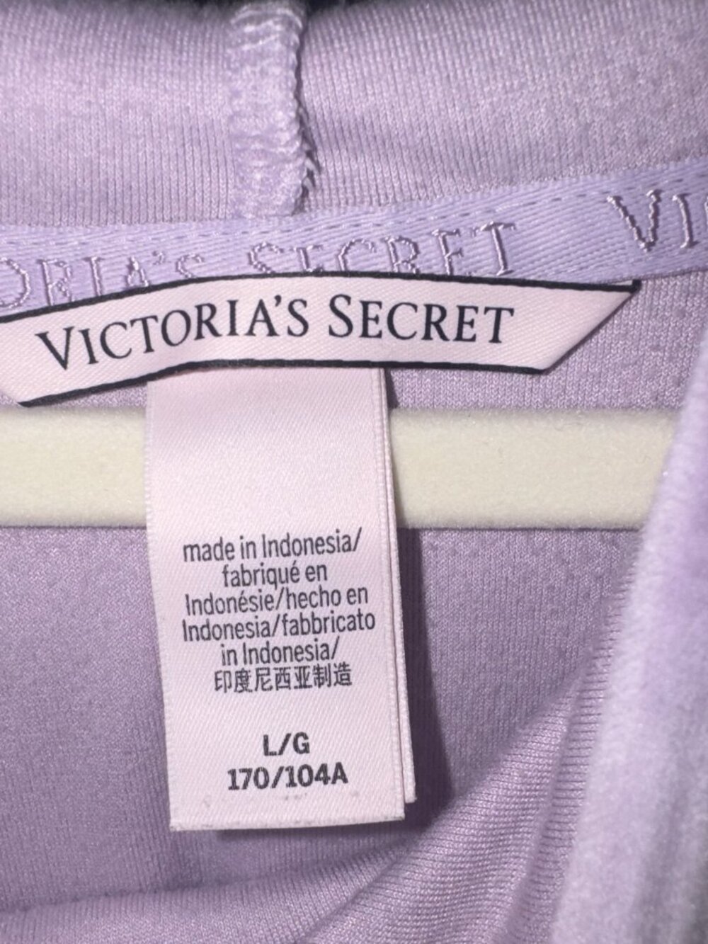 Victoria’s Secret Lavender Velour Ribbed Pullover Hoodie Size L - Picture 2 of 4